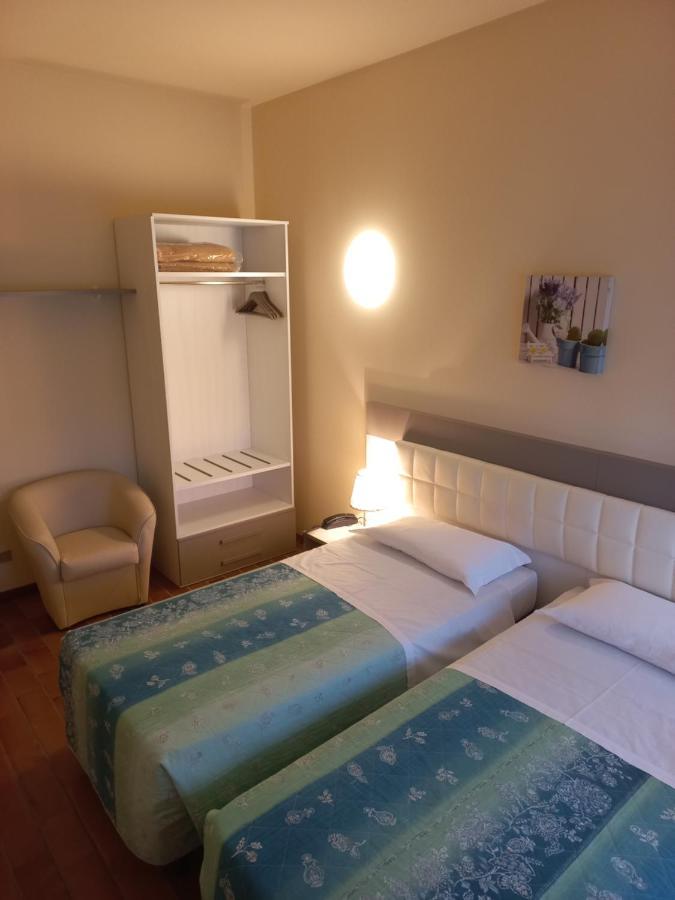 Park Hotel Кастел Сан Пиетро Терме Екстериор снимка