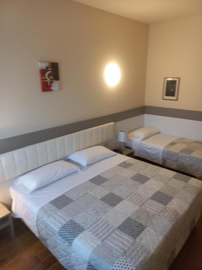 Park Hotel Кастел Сан Пиетро Терме Екстериор снимка